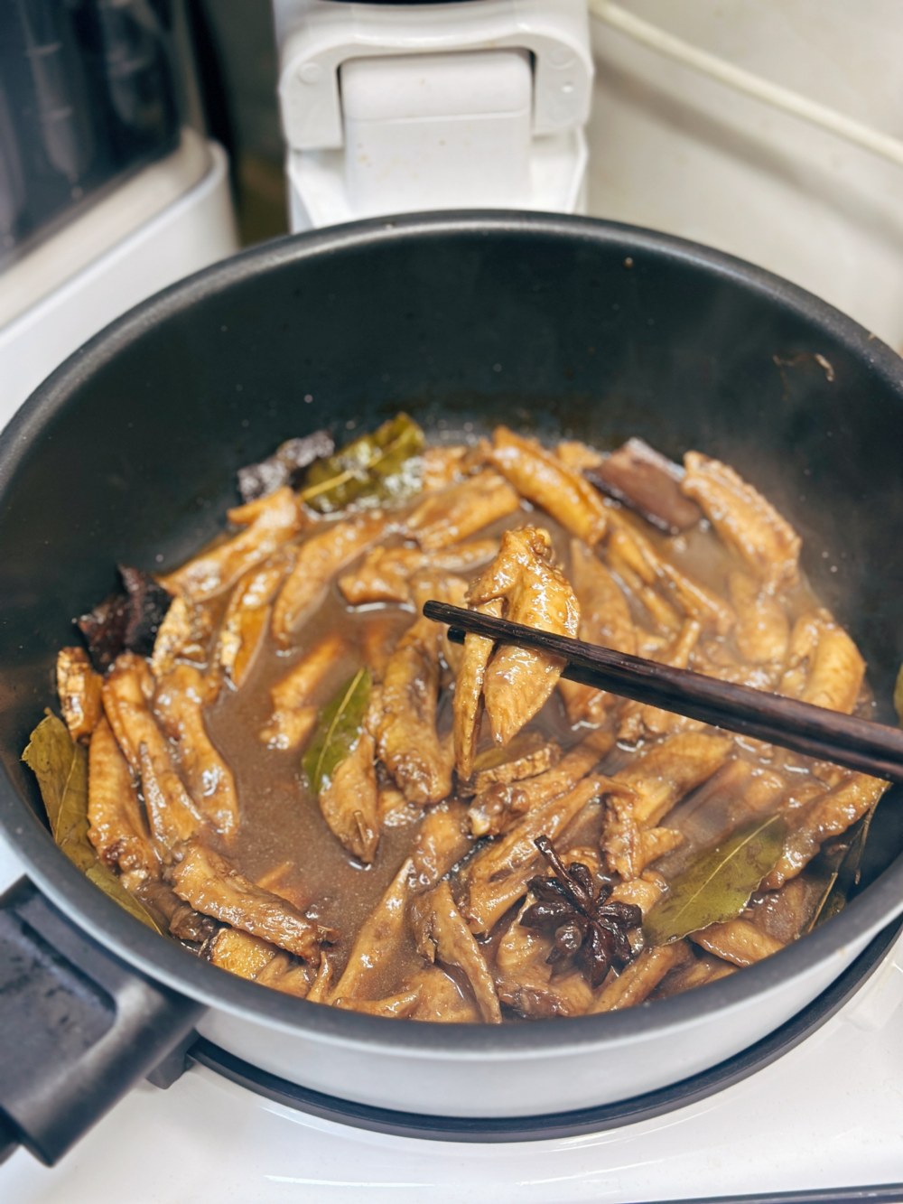 卤水鸡翅尖