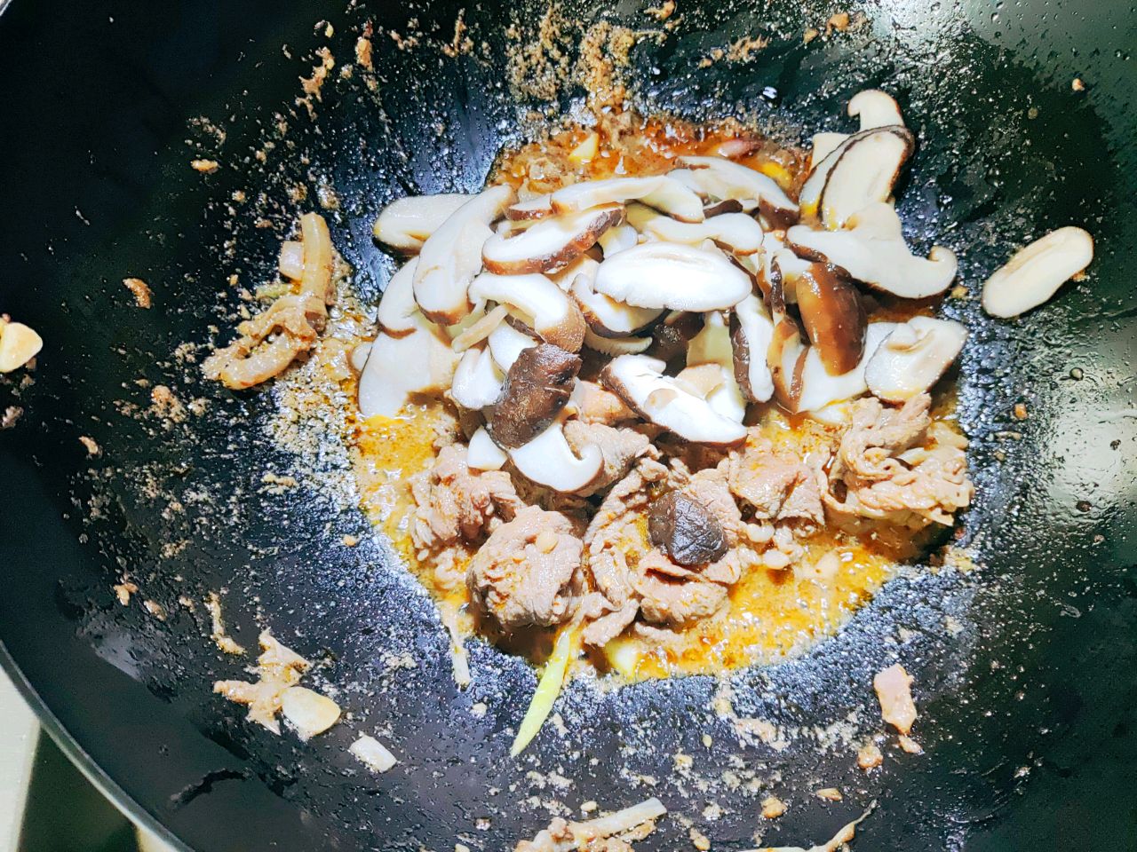 香菇炒牛肉片