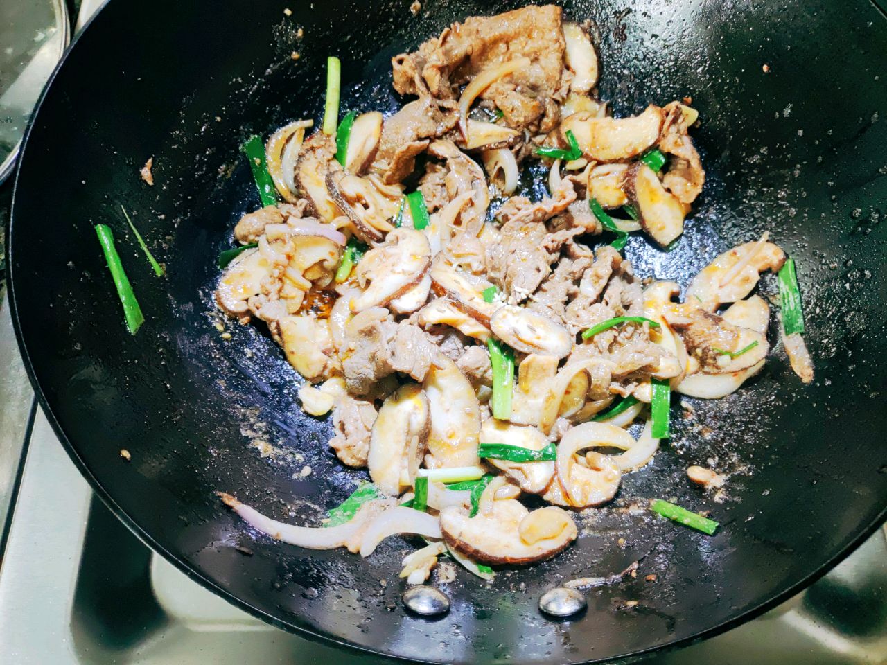 香菇炒牛肉片