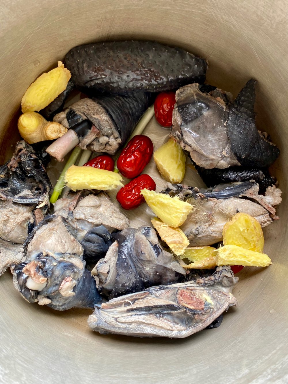 胡萝卜山药乌鸡汤
