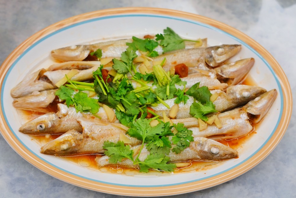 普宁豆酱蒸沙尖鱼