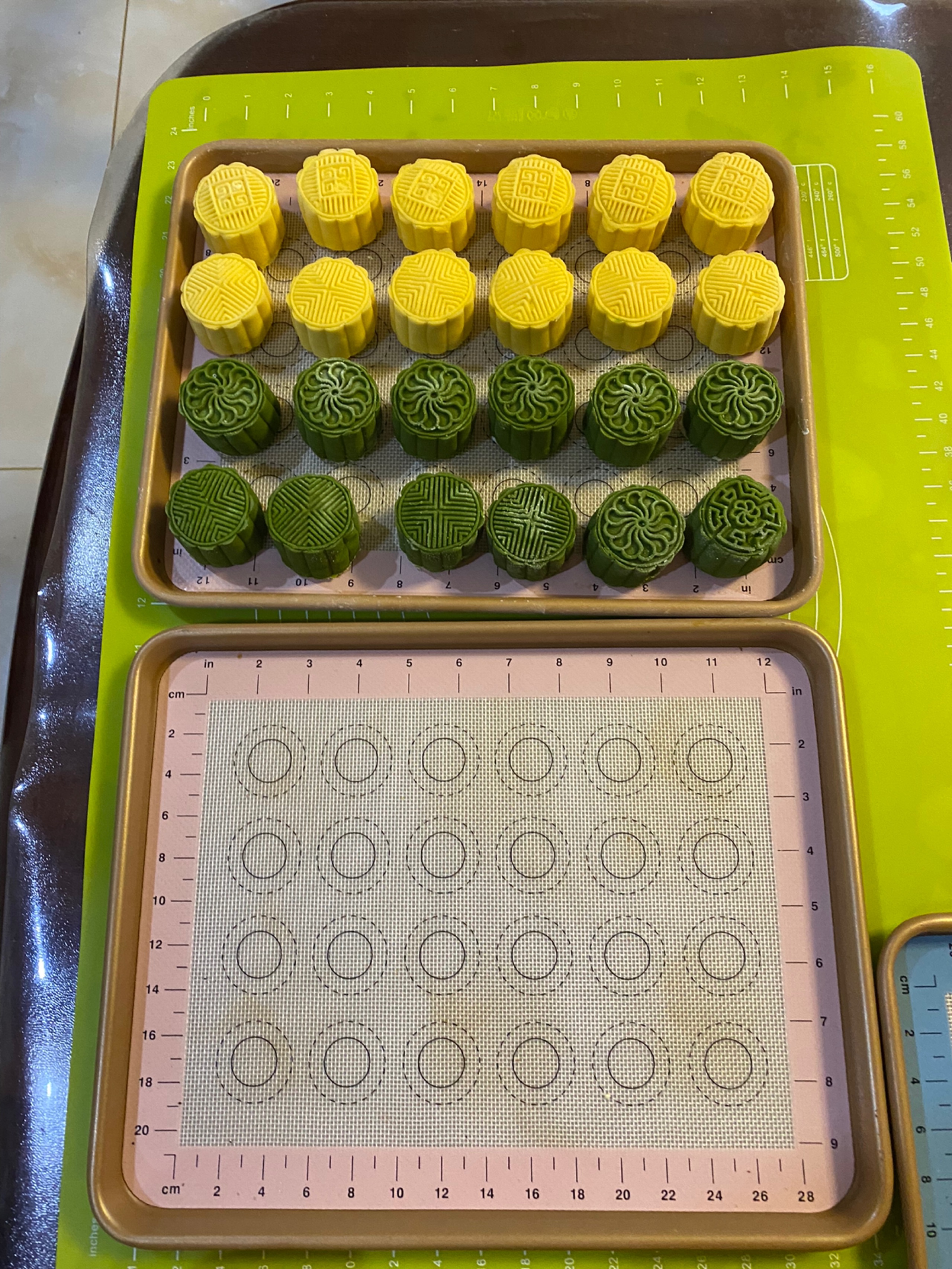 港式流心奶黄月饼-一口爆浆