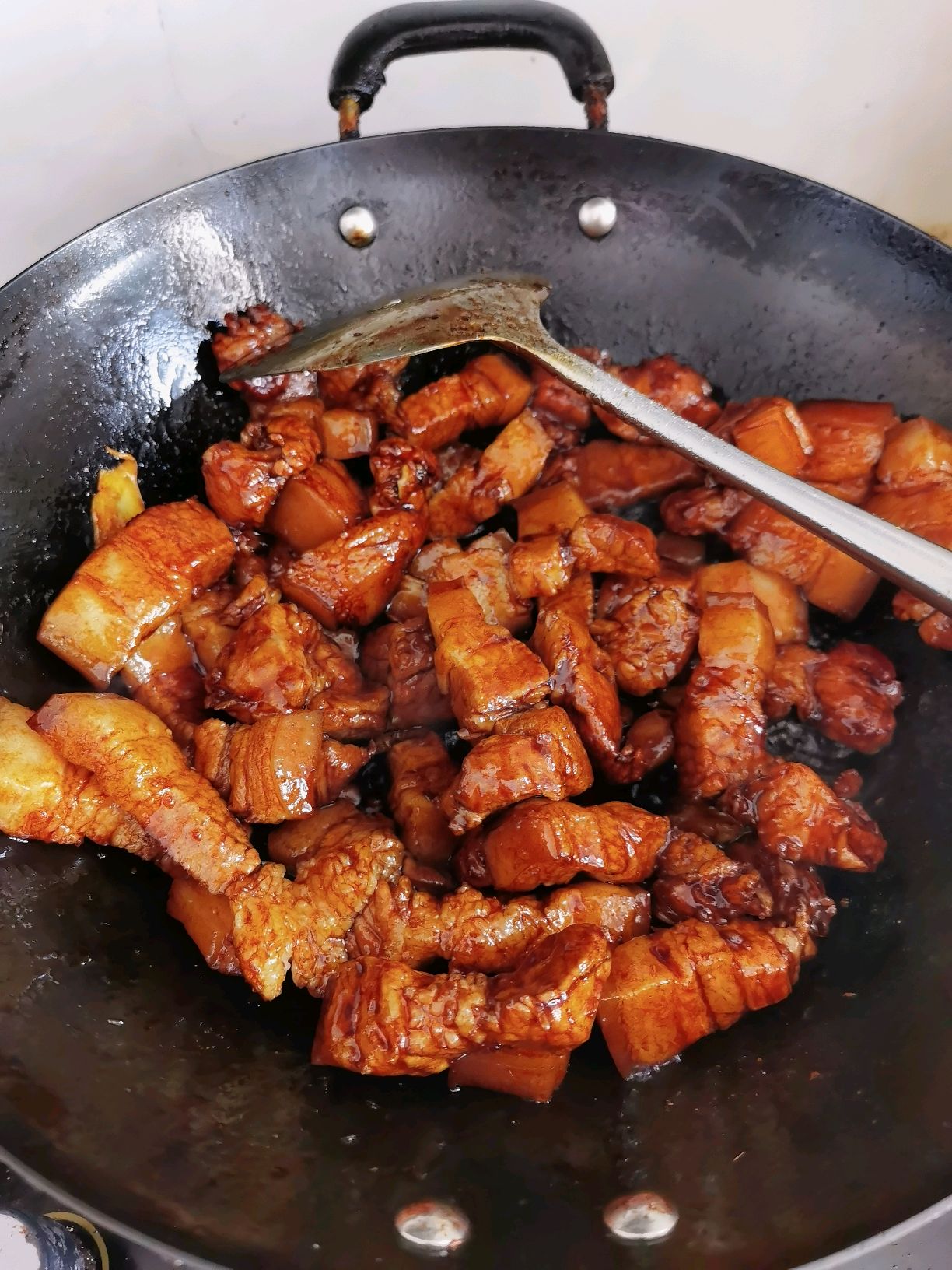 五花肉焖鹌鹑蛋