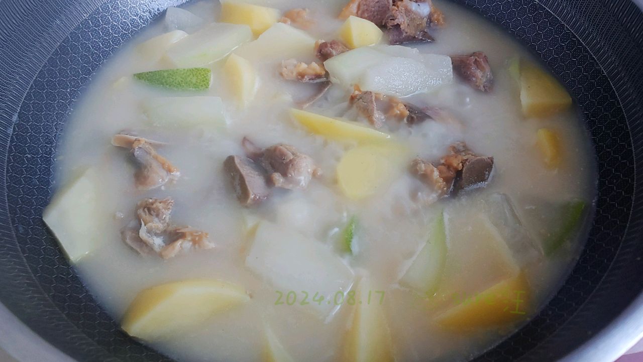 排骨土豆冬瓜汤