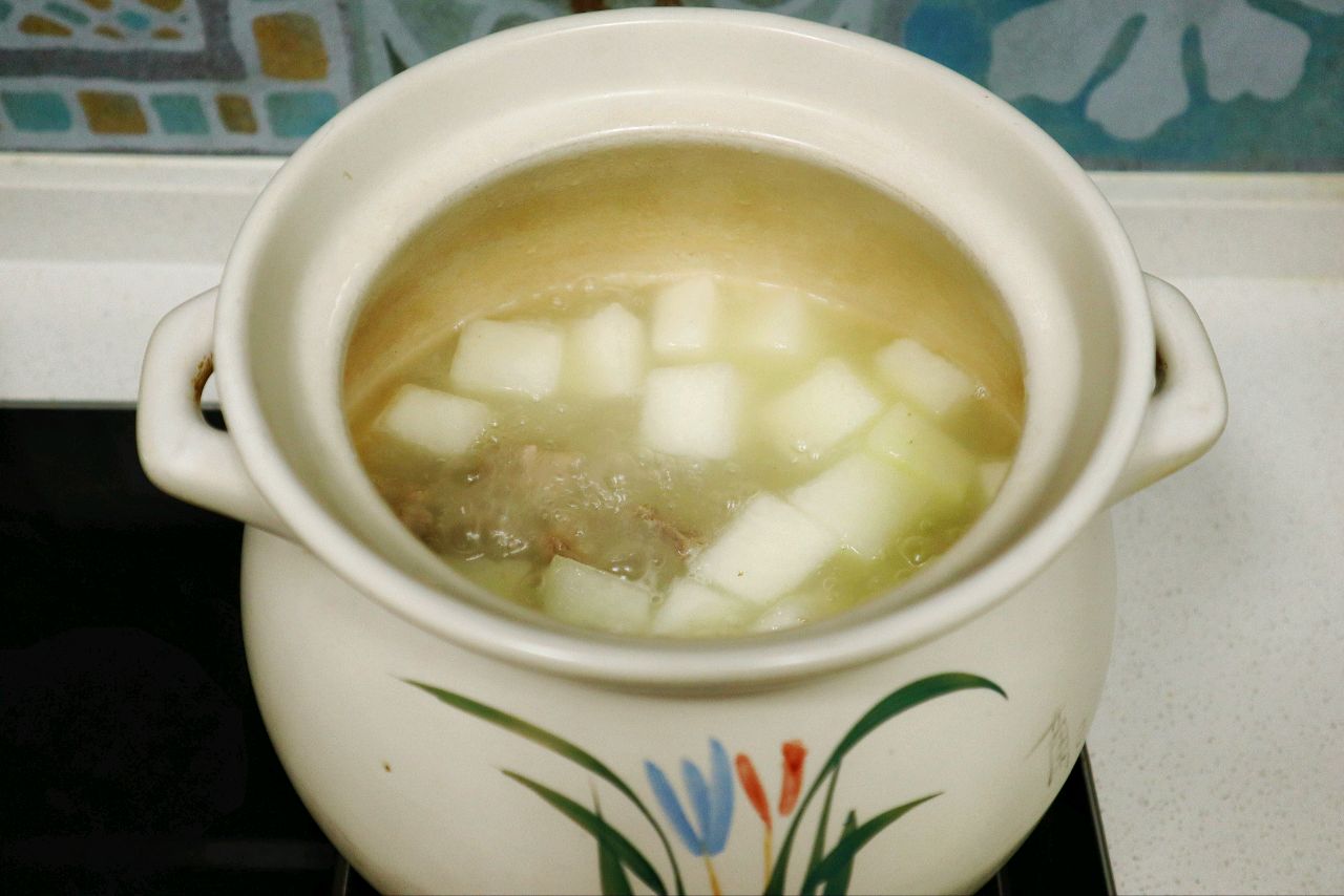 冬瓜排骨汤（清炖）