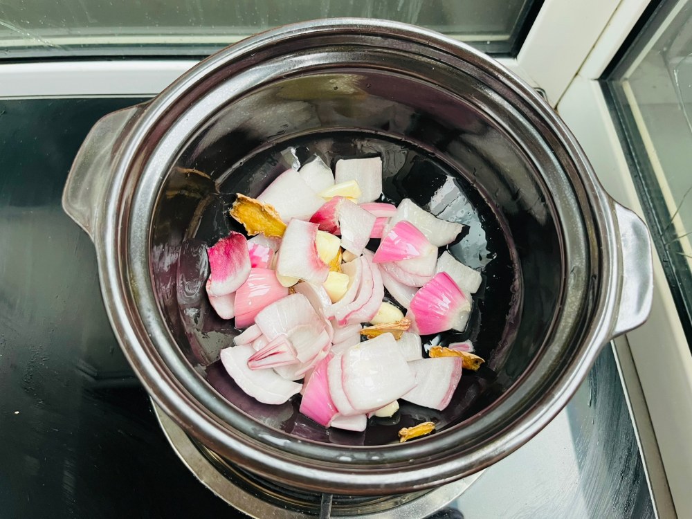 豆豉焖鲳鱼煲