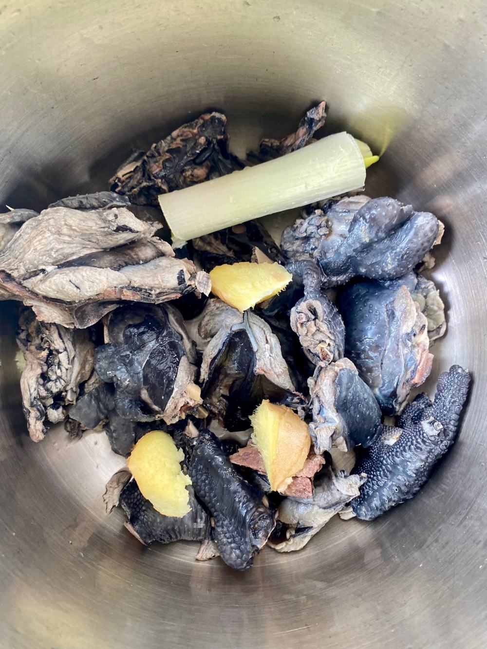 胡萝卜南瓜乌鸡汤