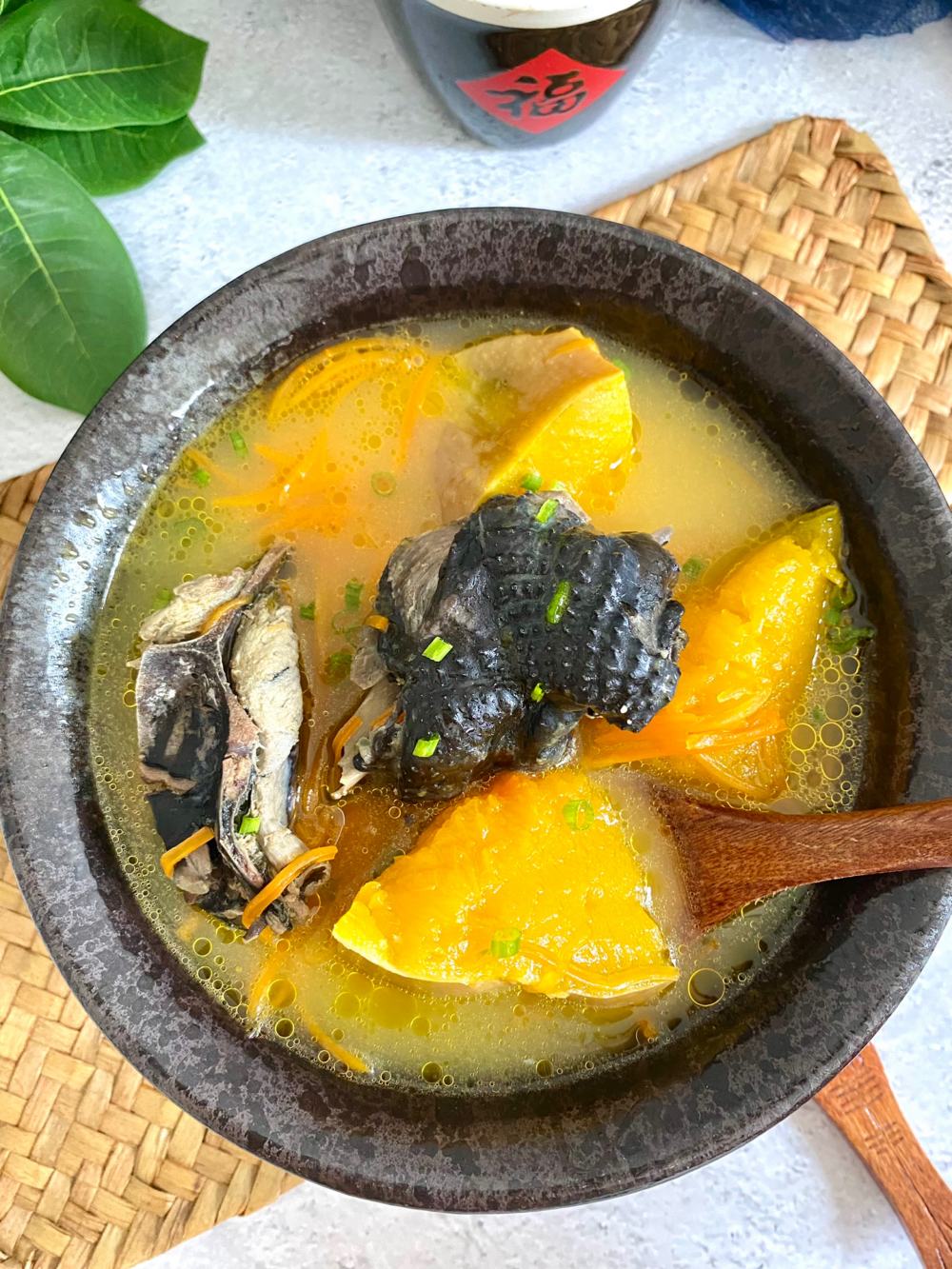 胡萝卜南瓜乌鸡汤
