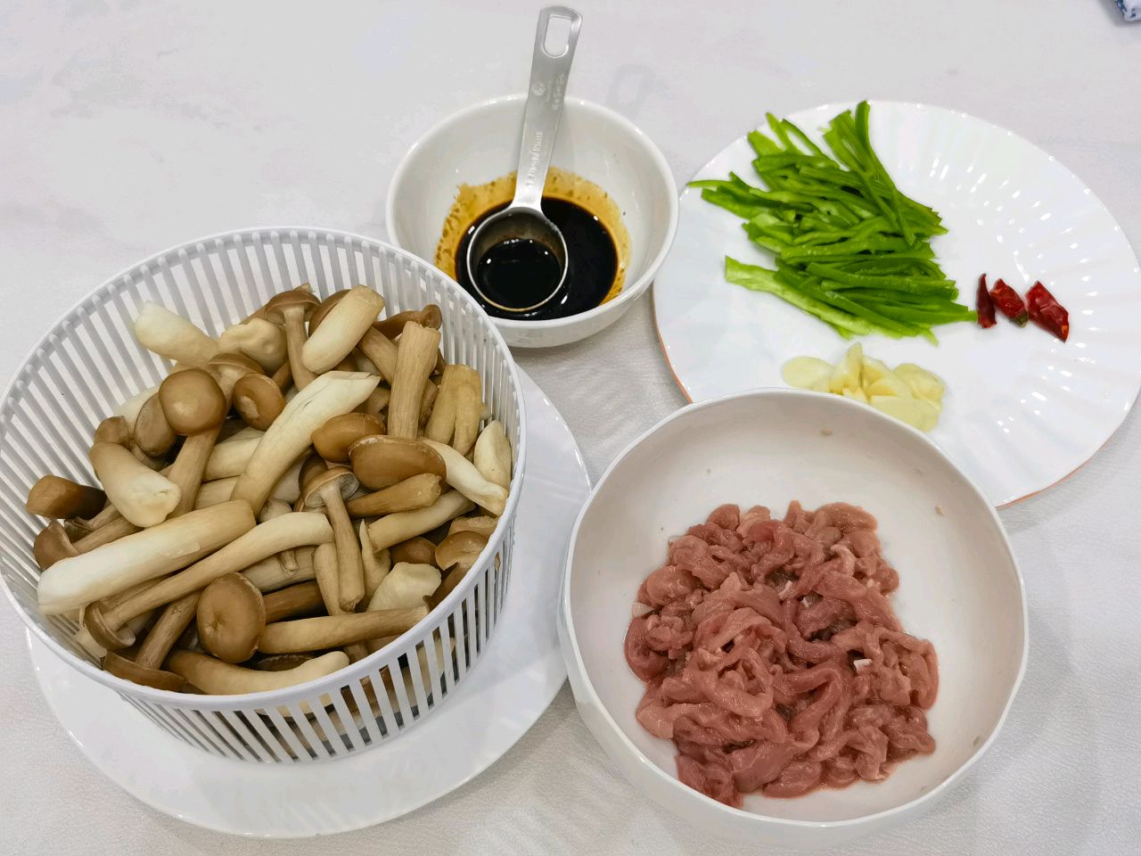 干煸鹿茸菇肉丝