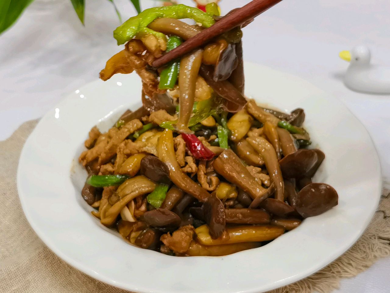 干煸鹿茸菇肉丝