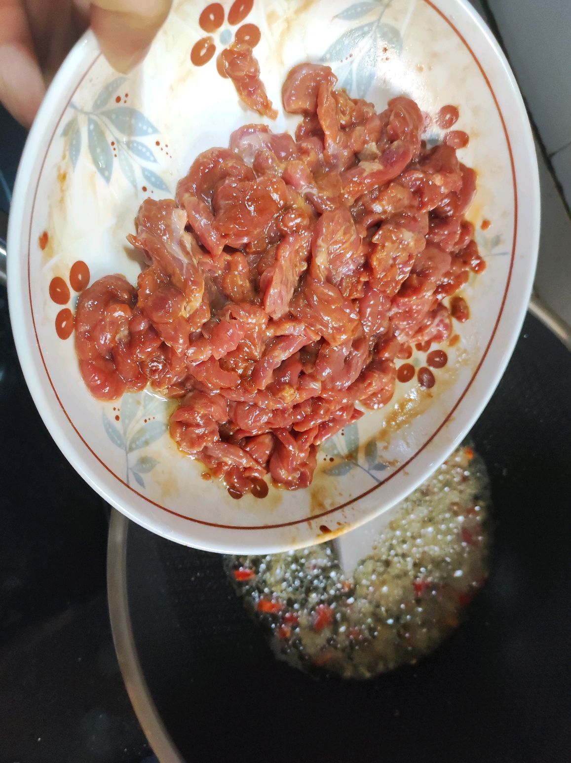 两碗饭打底｜小炒黄牛肉