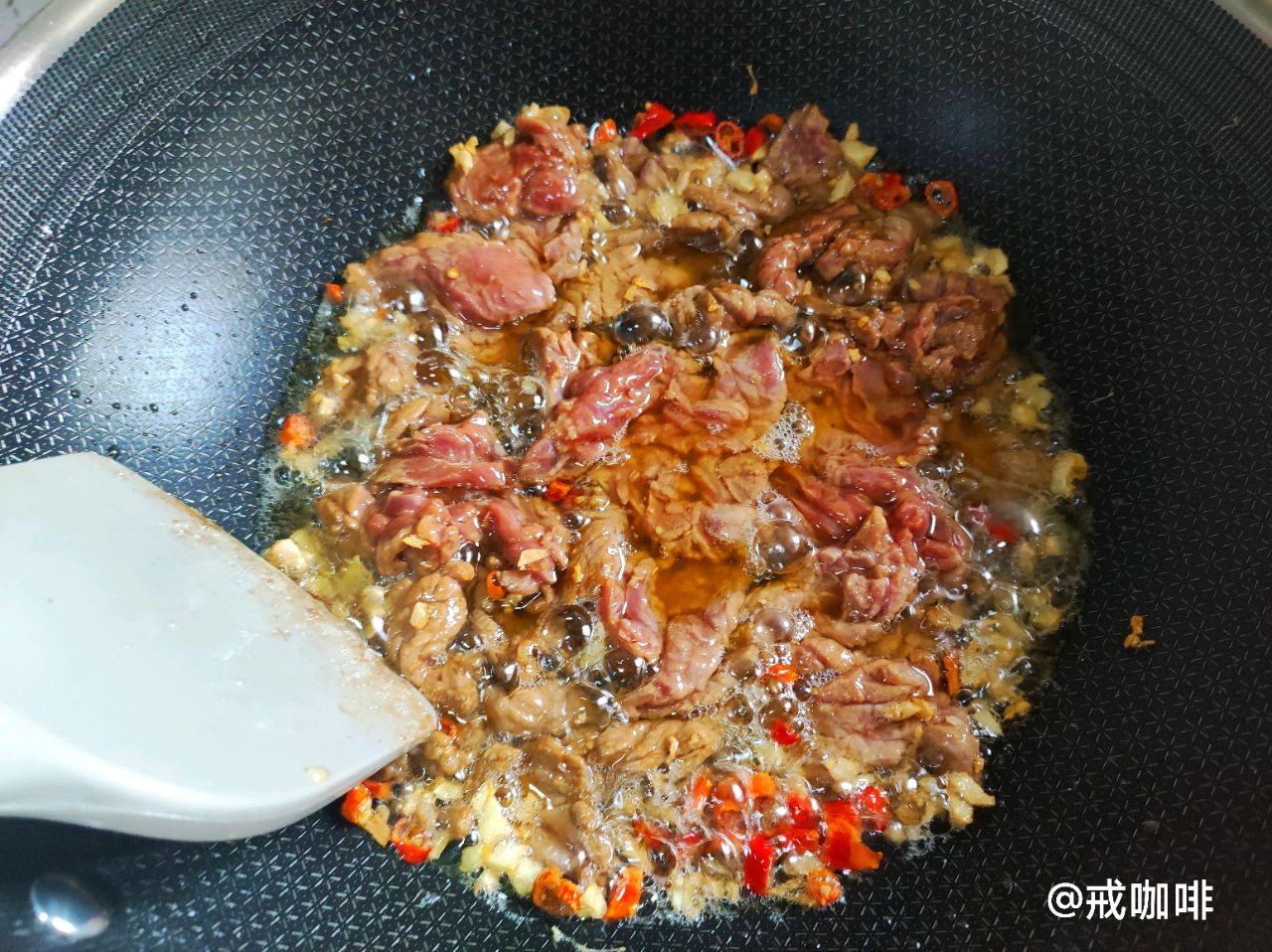两碗饭打底｜小炒黄牛肉