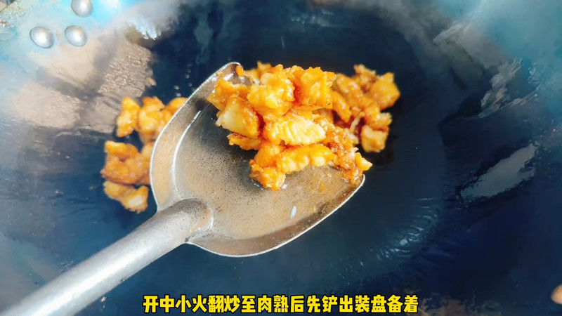 秋葵炒鸡丁