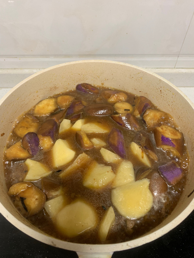 不放一滴盐的酱烧茄子土豆
