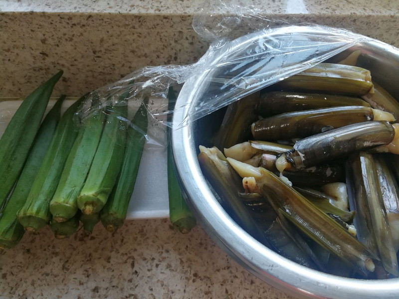 白灼秋葵竹节蛏