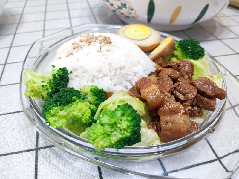 浓香卤肉饭