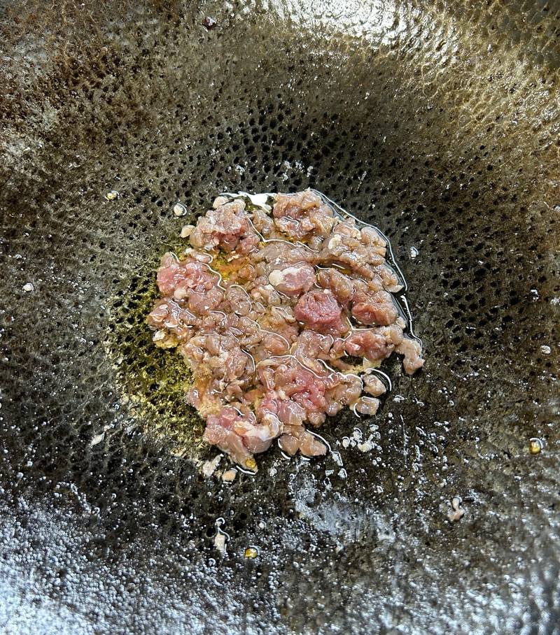乱刀双椒牛肉末（一人食-快手菜）