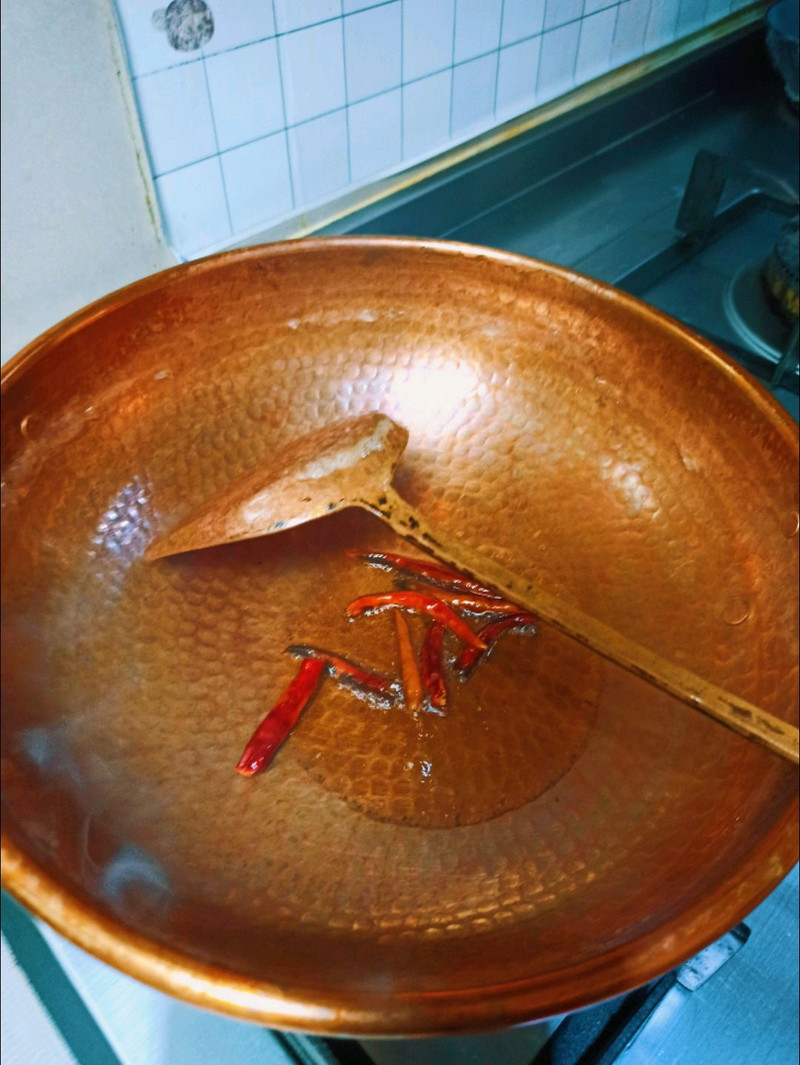 云南菜～铜锅玫瑰毛豆牛肉沫