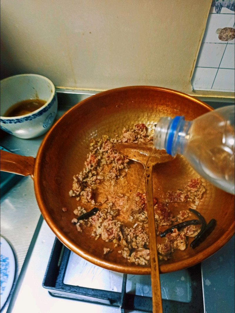 云南菜～铜锅玫瑰毛豆牛肉沫