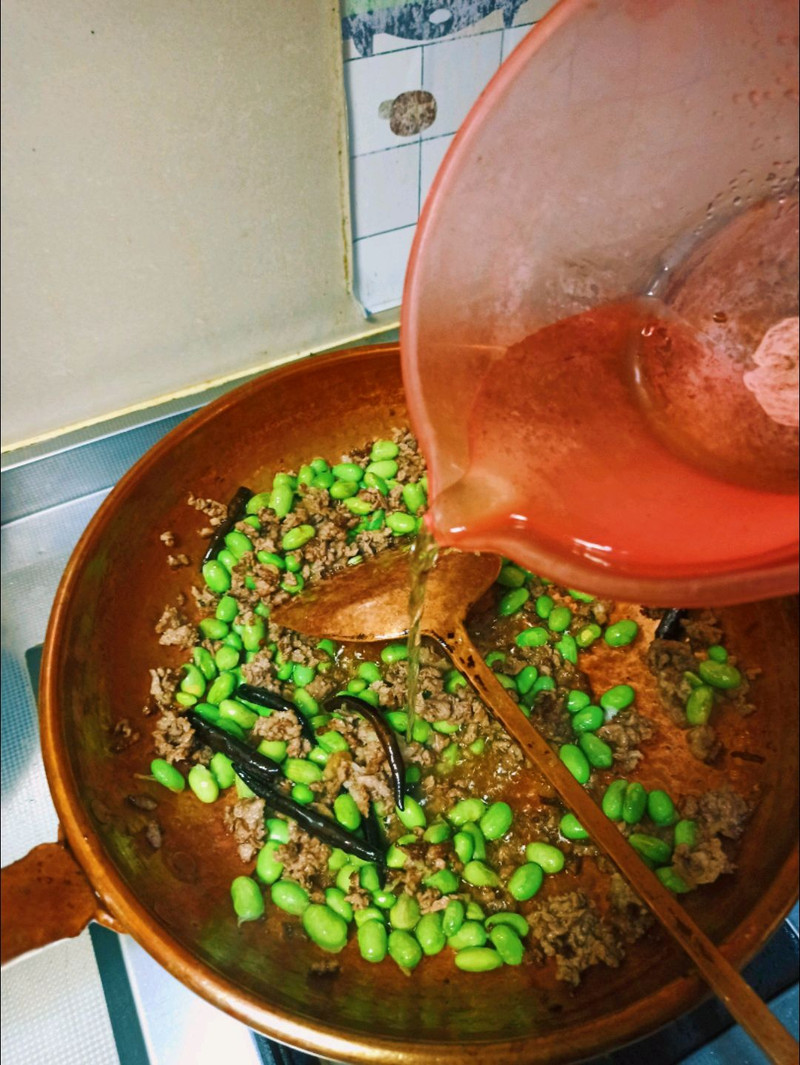 云南菜～铜锅玫瑰毛豆牛肉沫