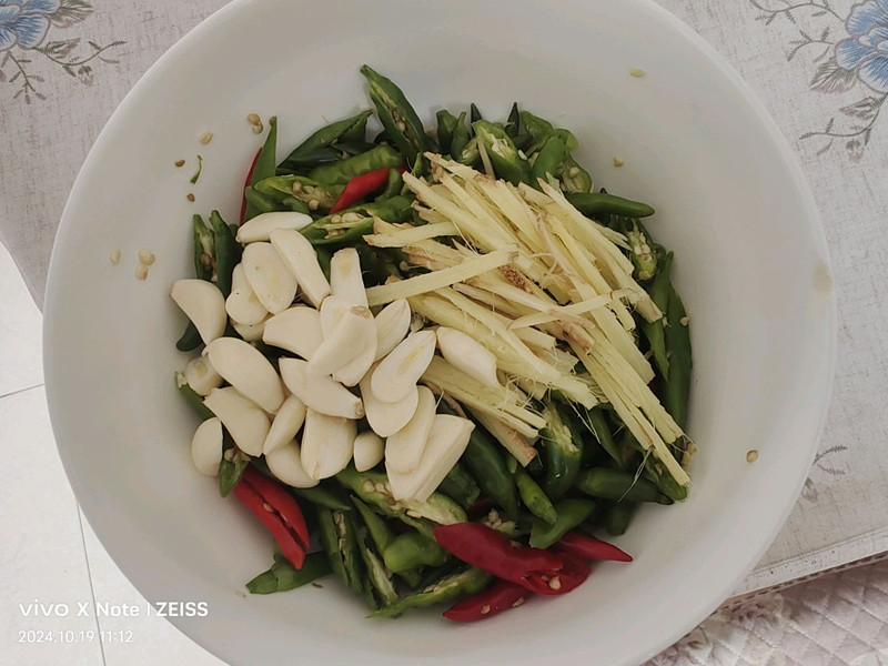 无油腌辣椒