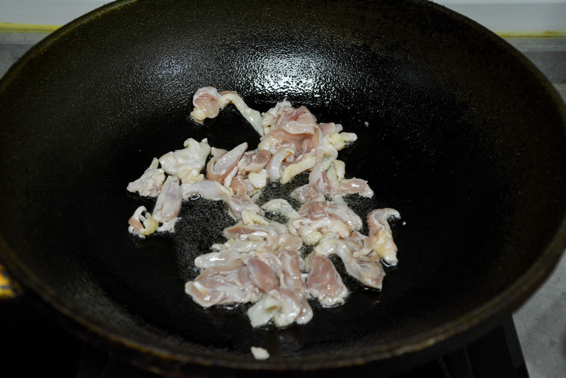 鸡腿肉炒山药