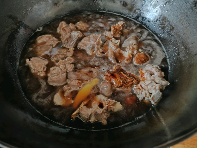 红烧羊肉萝卜煲