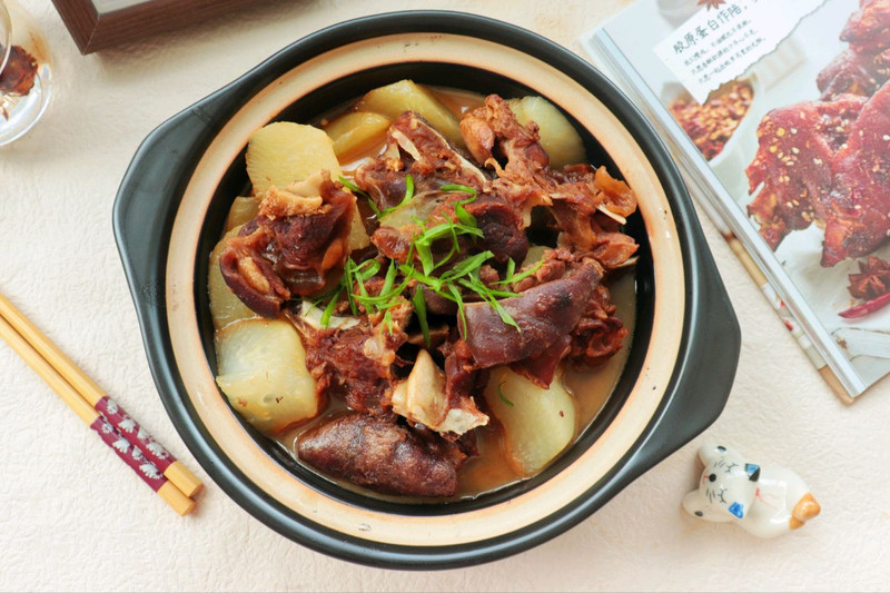 红烧羊肉萝卜煲