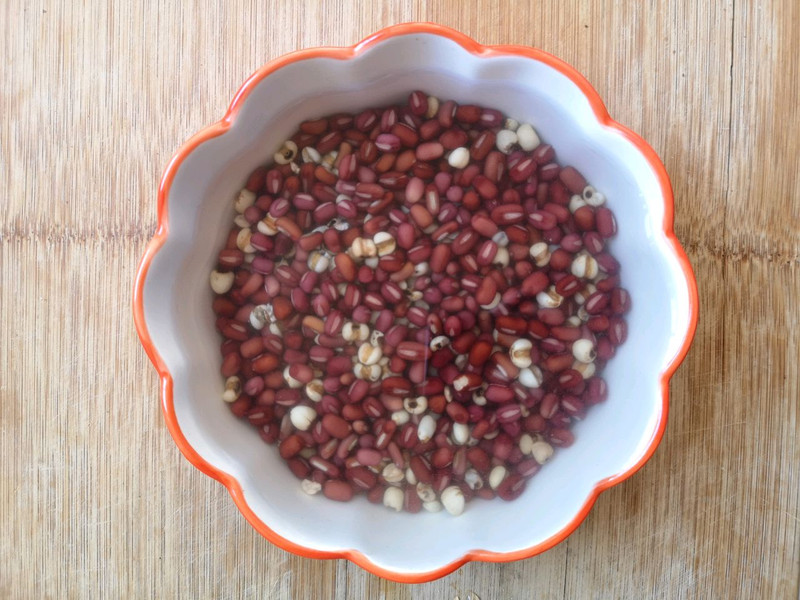 温补祛湿山药红豆薏仁粥