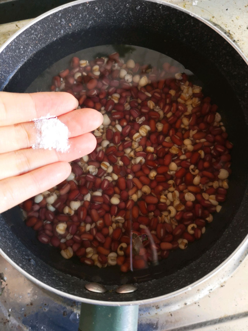 温补祛湿山药红豆薏仁粥
