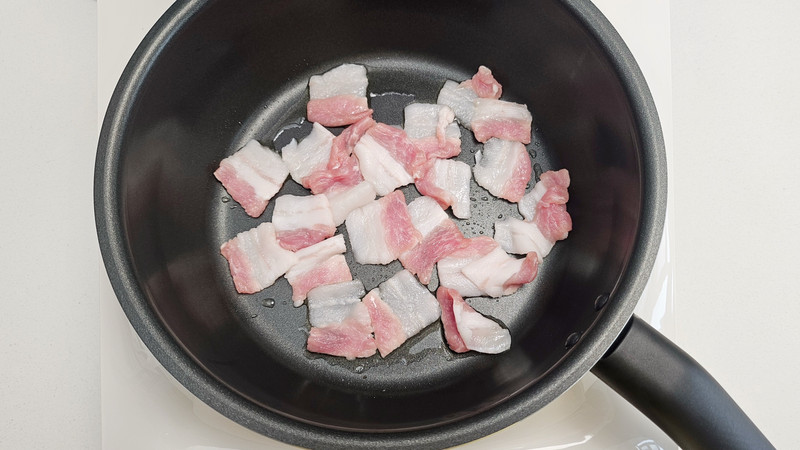 鹿茸菇炒五花肉