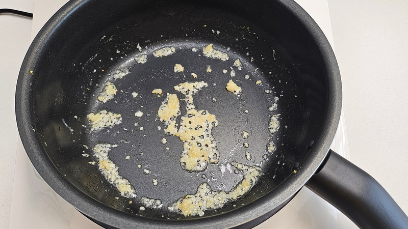蟹味菇炒鸡蛋