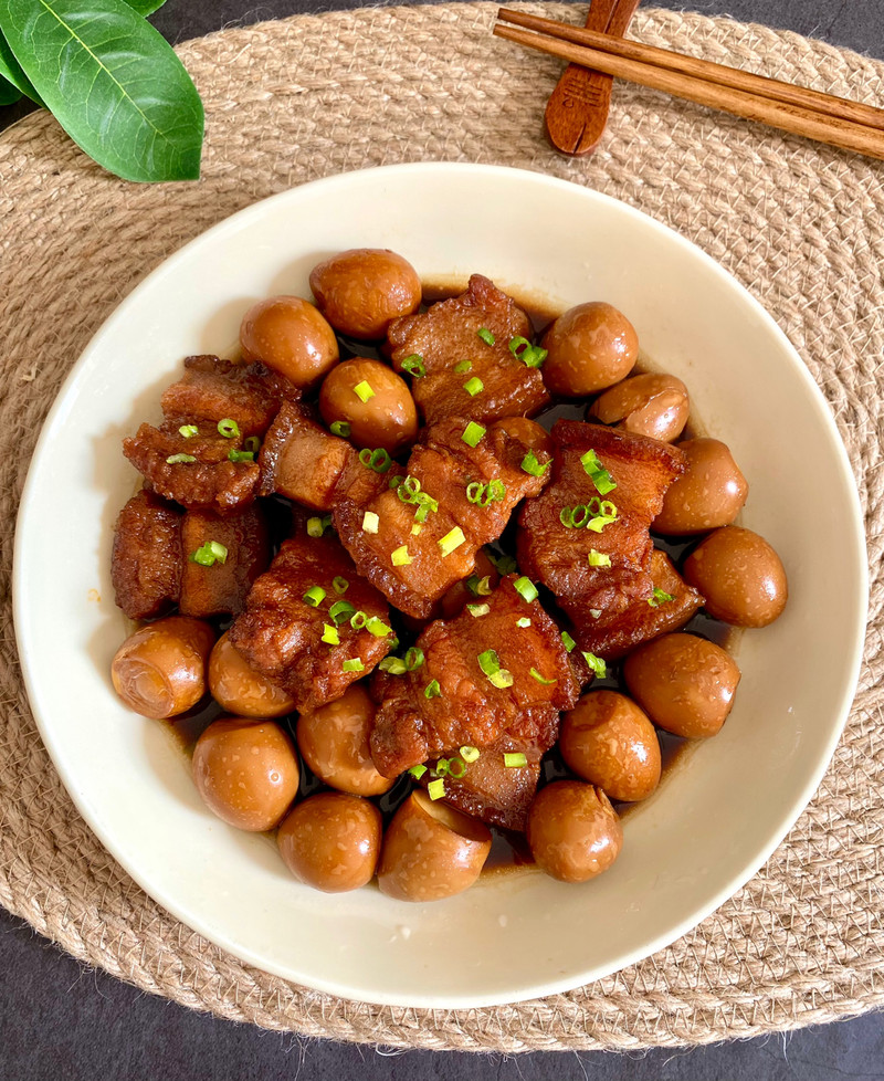 鹌鹑蛋红烧肉
