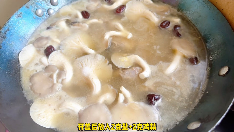 平菇红枣鸭汤