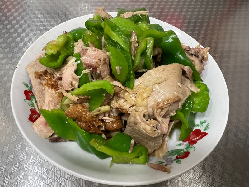 辣椒炒鸡腿肉