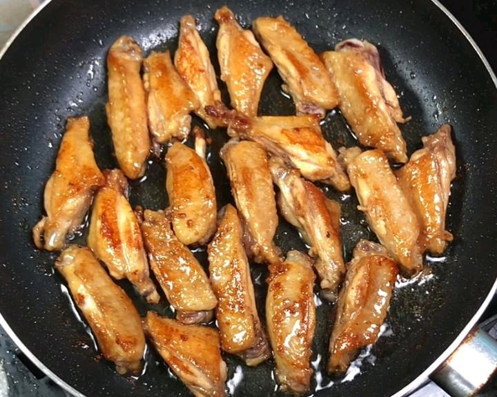 蒜香鸡翅