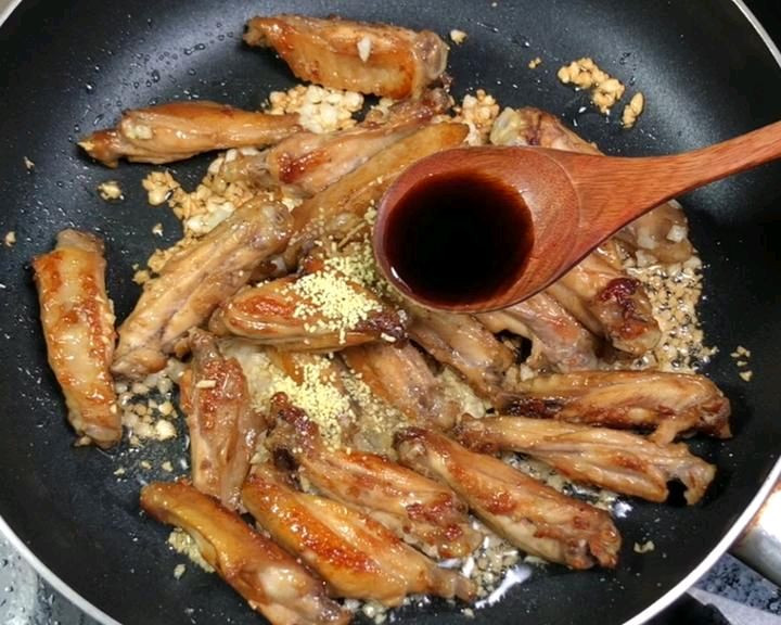 蒜香鸡翅