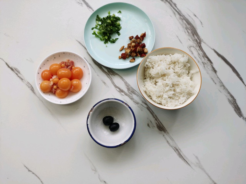 黑橄榄蛋珠炒饭