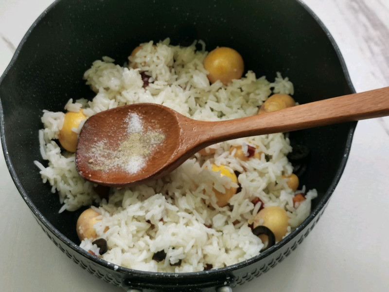 黑橄榄蛋珠炒饭