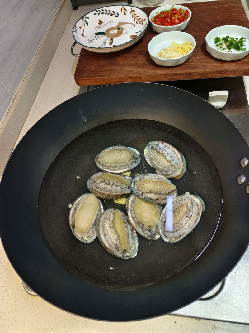 红烧鲍鱼