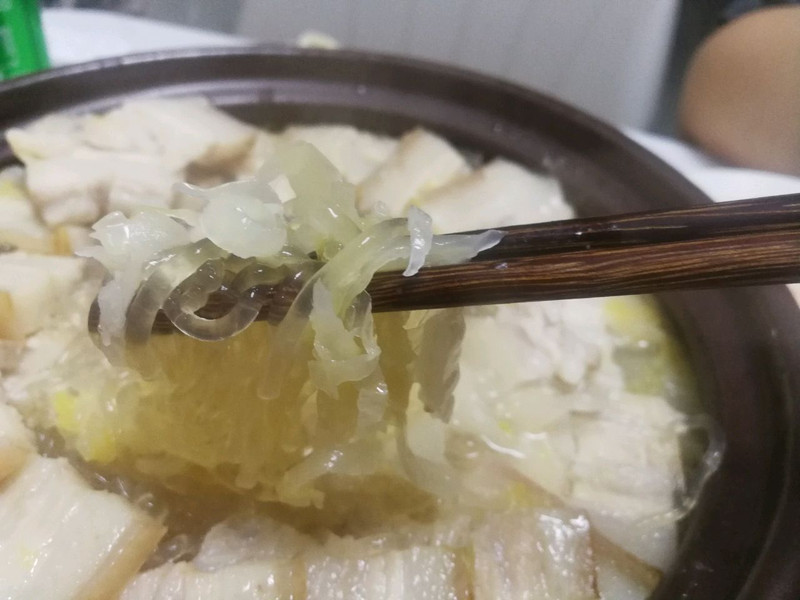酸菜汆白肉