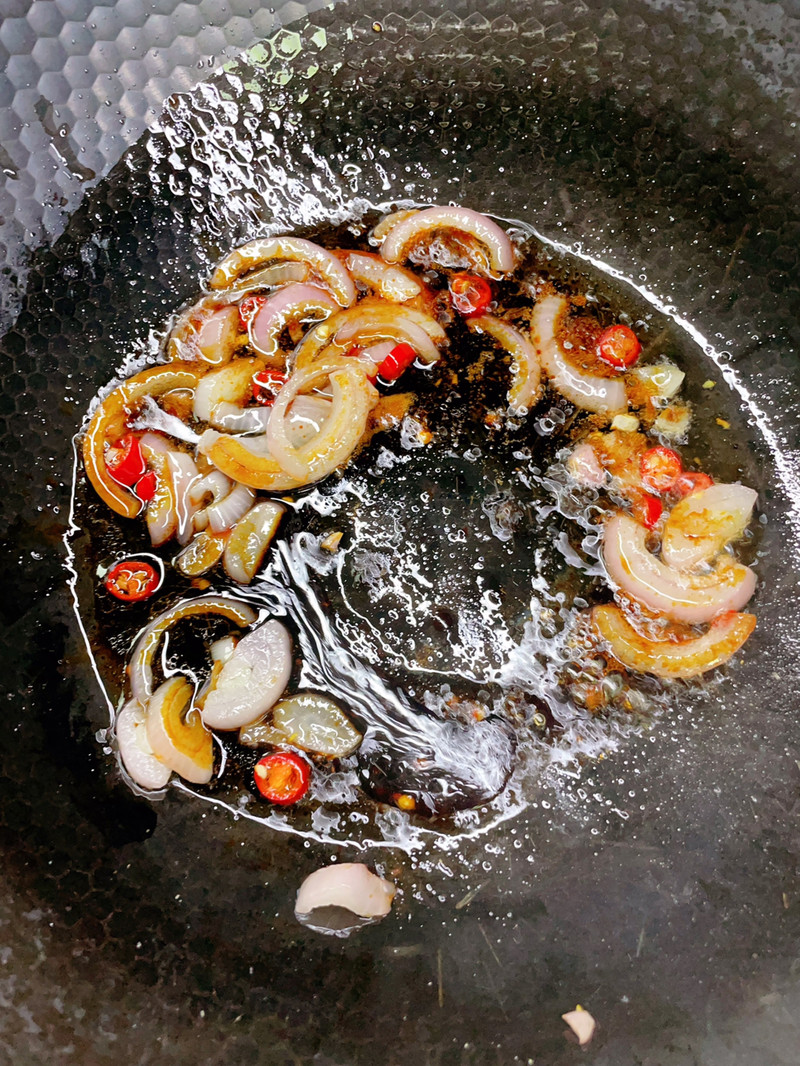 泥猛鱼蒸沙虫