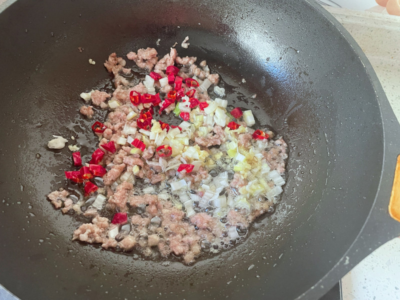 青椒焖豆腐