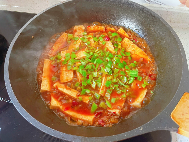 青椒焖豆腐