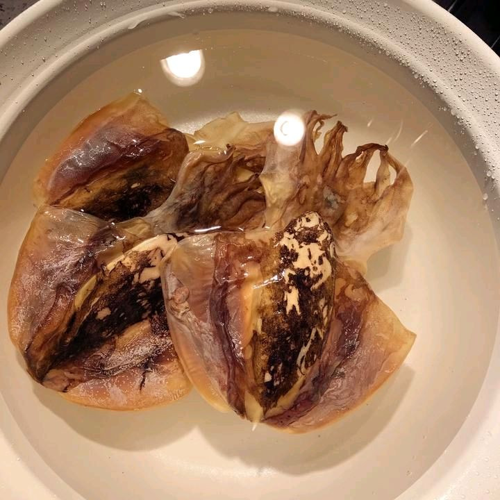 冬日墨鱼干鸡汤