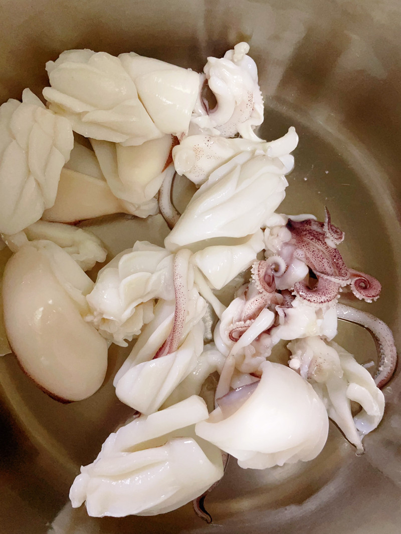 菠萝海鲜炒饭