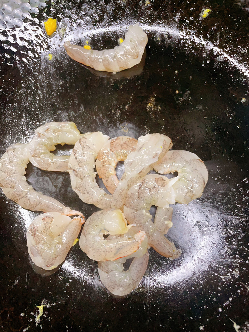 菠萝海鲜炒饭