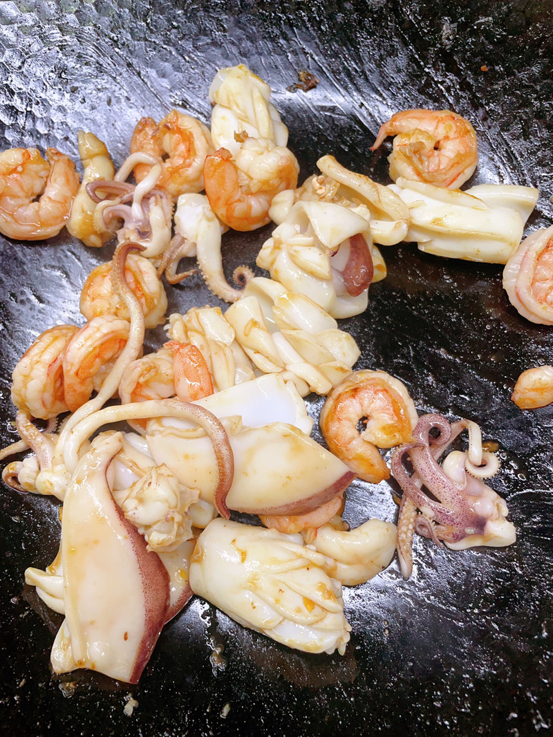 菠萝海鲜炒饭