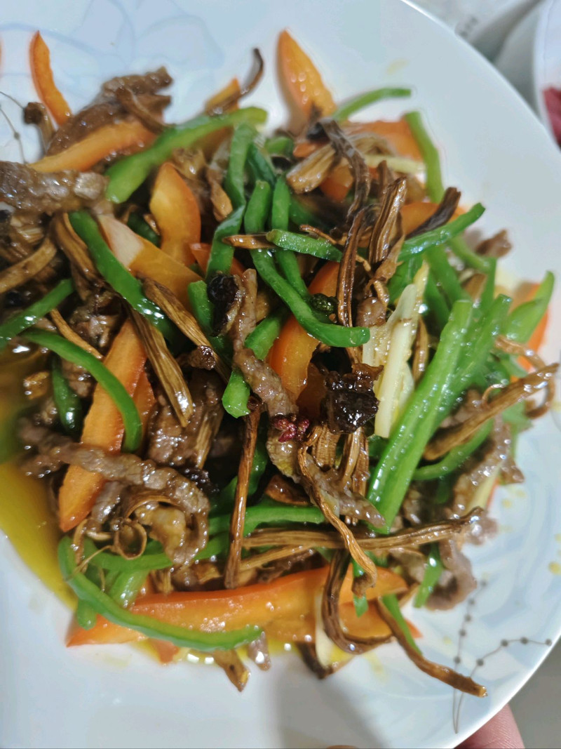 茶树菇牛肉丝