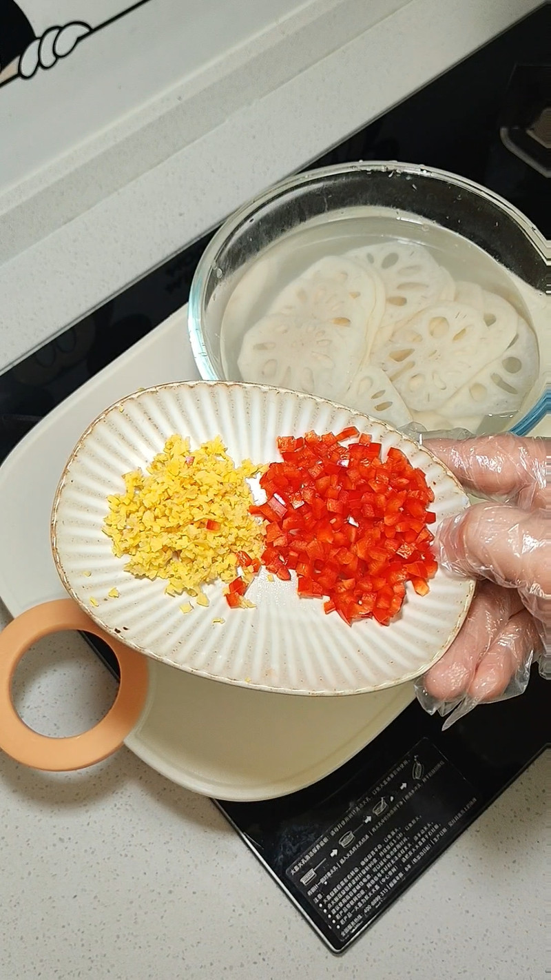 年夜饭姜汁莲藕爽口脆嫩不变色